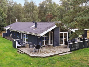 8 person holiday home in L s